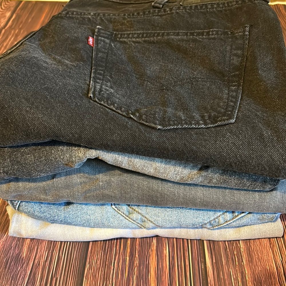 5 Men’s Shorts Size 44 Waist